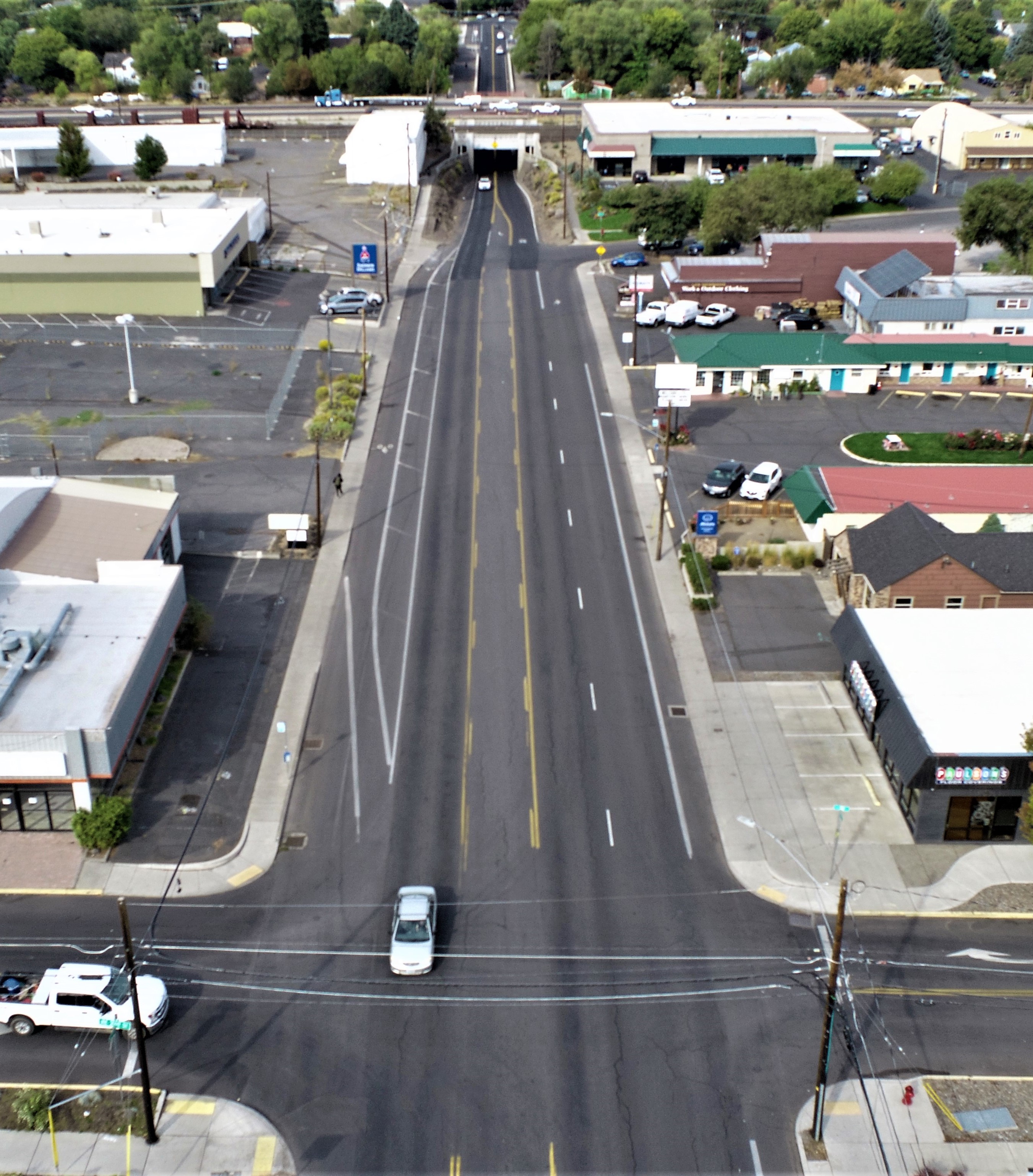 Franklin Avenue looking west from Second Street toward First Street and the Parkway overpass.